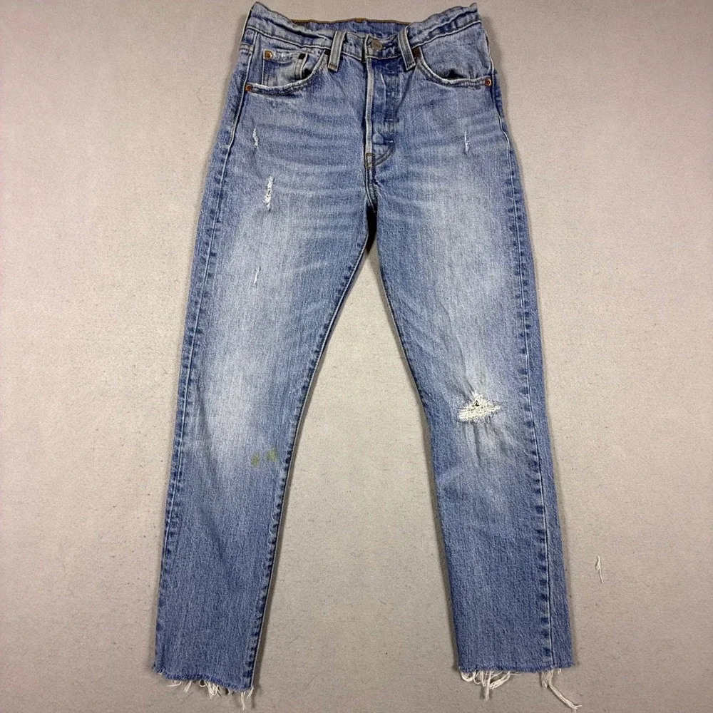 Levis High Waisted Straight Leg Light Wash Distressed Raw Hem Jeans Blue‎ 25